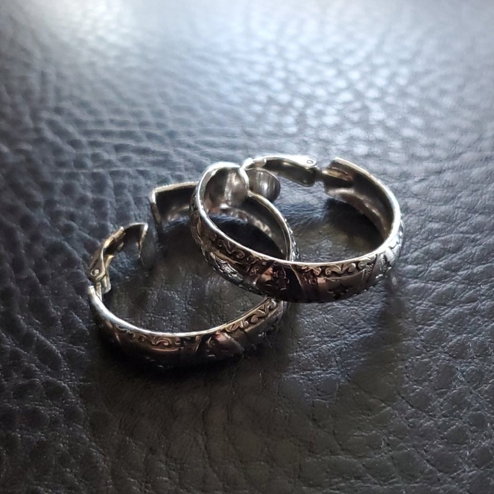 VTG LH Segal clip on earrings